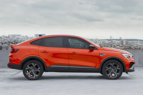 Renault Arkana E-Tech Hybrid 145 Zen 2021 view 2