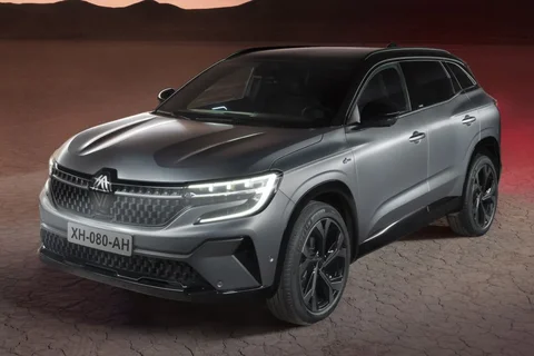 Renault Austral hybrid 200 Techno 2022 view 2