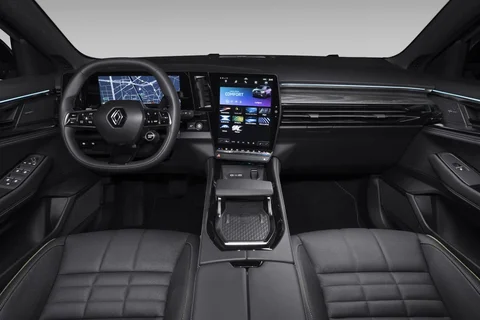 Renault Austral hybrid 200 Techno 2022 view 4