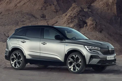 Renault Austral hybrid 200 Techno 2022 view 7