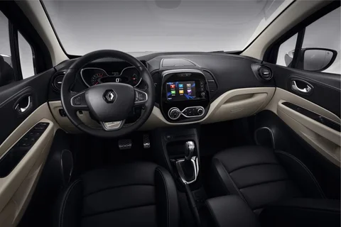 Renault Captur dCi 90 Energy Intens 2017 view 2