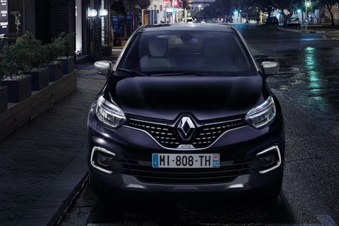 Renault Captur dCi 90 Energy Intens 2017 view 4