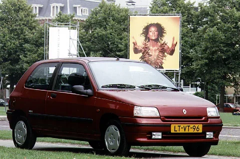 Renault Clio RSi 1994 view 2