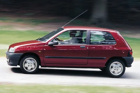 Renault Clio RSi 1994 view 3