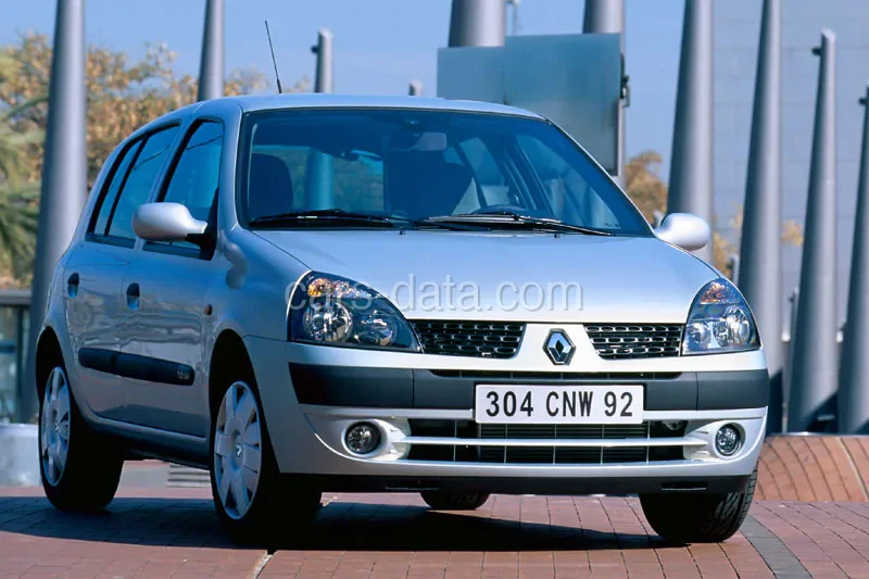 Renault Clio 1.5 dCi 100hp Initiale 2004 front view