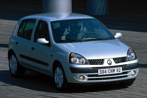 Renault Clio 1.5 dCi 100hp Initiale 2004 view 4