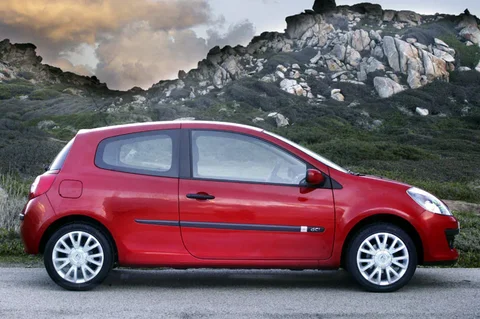 Renault Clio 1.5 dCi 85 Expression 2005 view 2