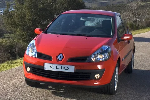 Renault Clio 1.5 dCi 85 Expression 2005 view 4