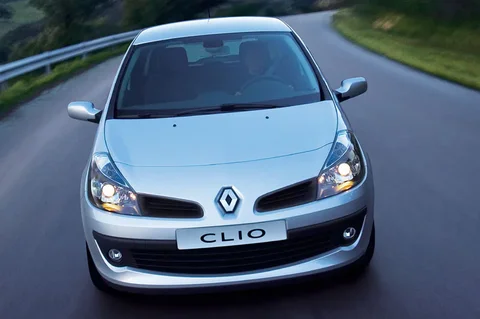 Renault Clio 1.5 dCi 85 Expression 2005 view 5