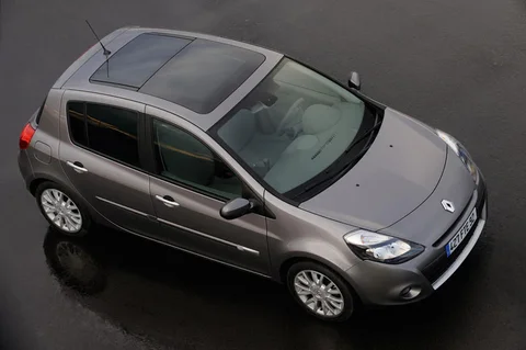 Renault Clio 1.5 dCi 85 Expression 2009 view 2