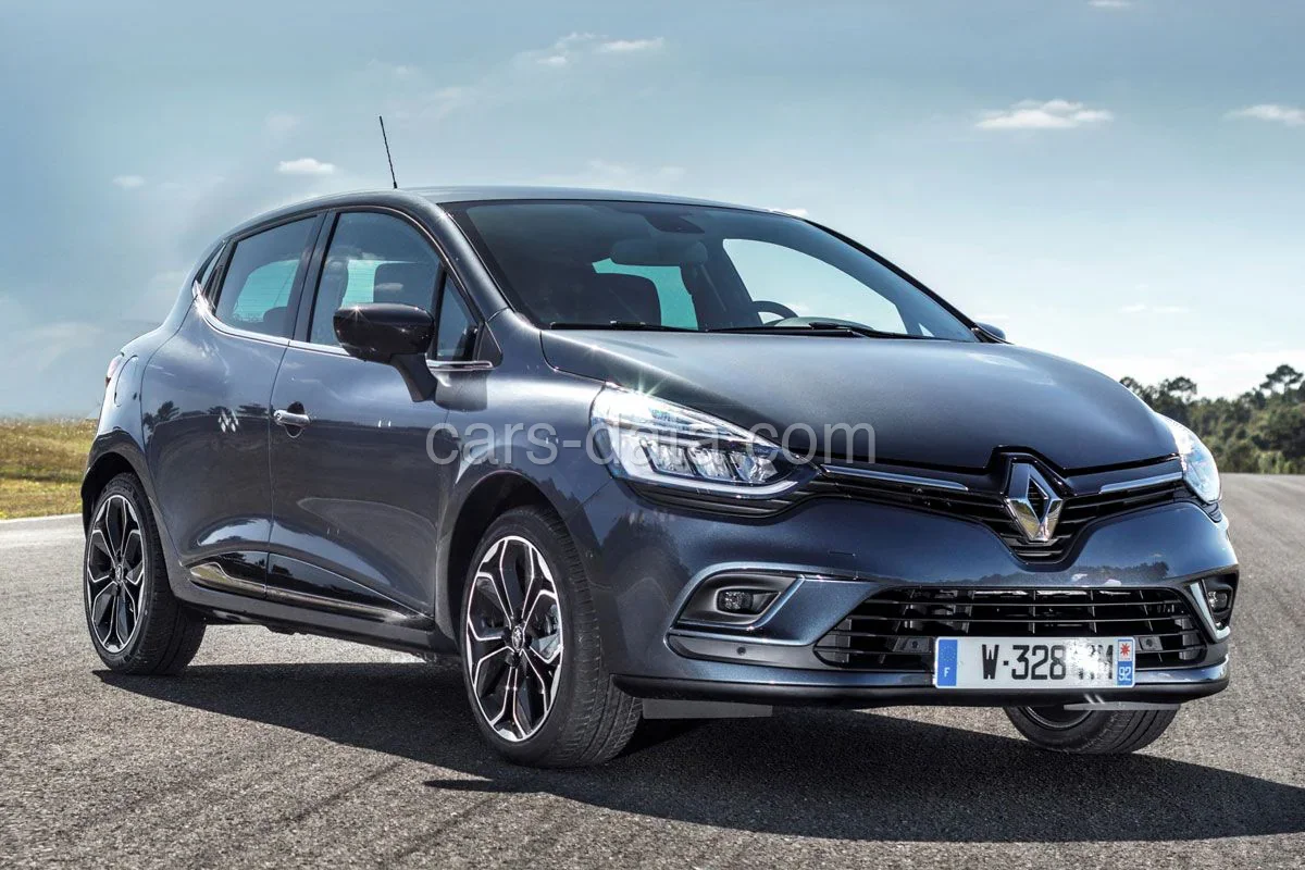 Renault Clio TCe 120 Limited 2016 front view