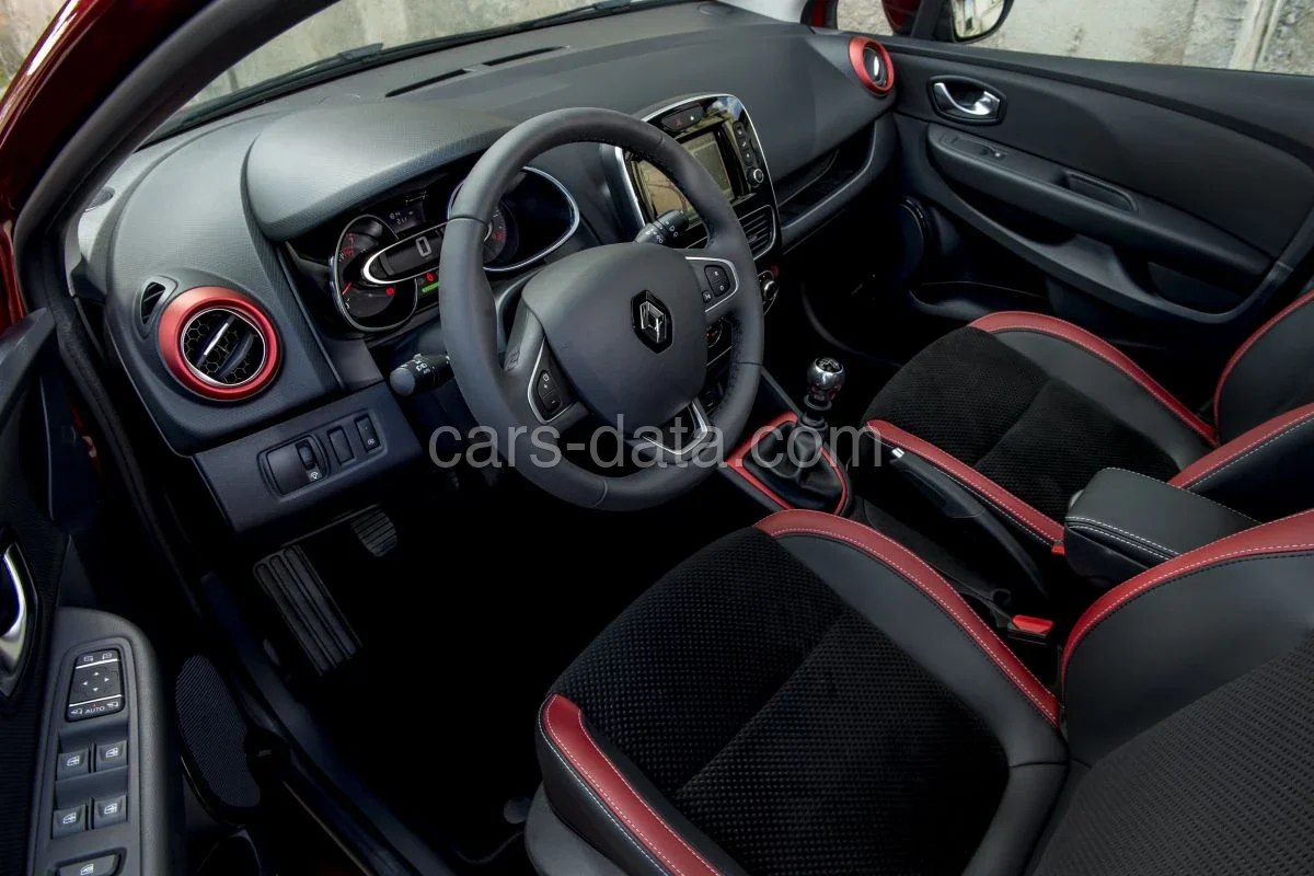 Renault Clio Estate dCi 90 Bose 2017 front view