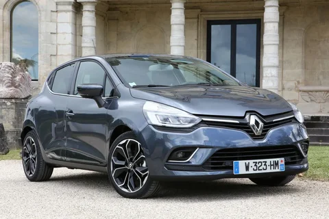 Renault Clio TCe 120 Bose 2017 view 6