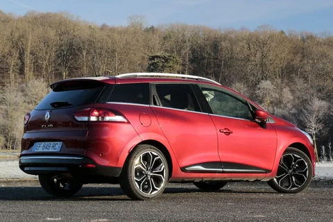Renault Clio Estate dCi 90 Bose 2017 view 9