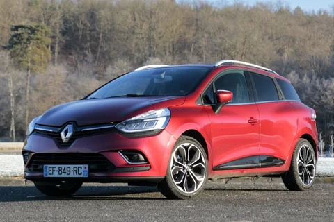 Renault Clio Estate dCi 90 Bose 2017 view 12