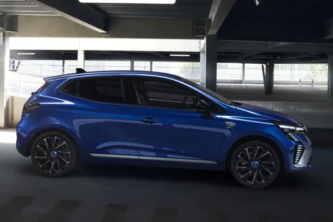 Renault Clio TCe 90 Esprit Alpine 2023 view 6