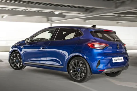 Renault Clio TCe 90 Esprit Alpine 2023 view 8