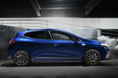 Renault Clio TCe 90 Esprit Alpine 2023 view 10