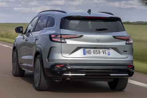 Renault Espace full hybrid 200 Techno 5P 2025 view 8