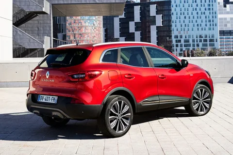 Renault Kadjar Energy TCe 165 Bose 2017 view 3