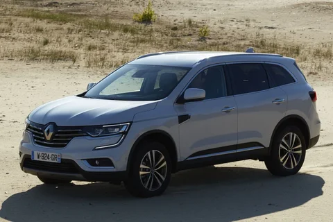Renault Koleos dCi 130 Intens 2017 view 9