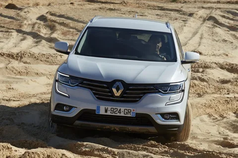 Renault Koleos dCi 130 Intens 2017 view 10