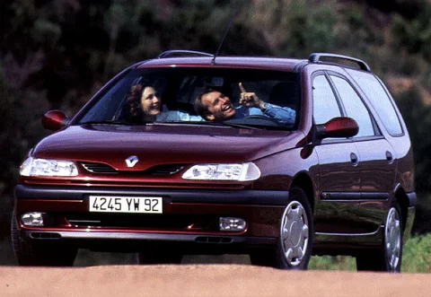 Renault Laguna Break RT 1.8 1996 view 4
