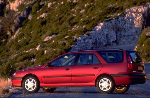 Renault Laguna Break RXI 2.0 1998 view 2