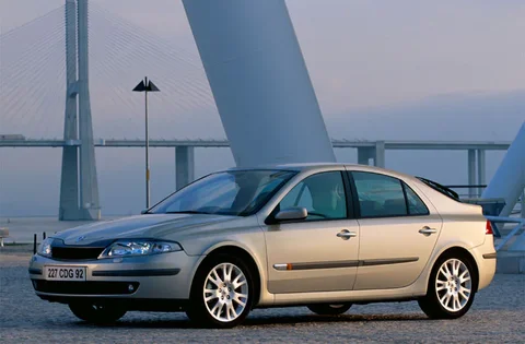 Renault Laguna 2.2 dCi Initiale 2003 view 4