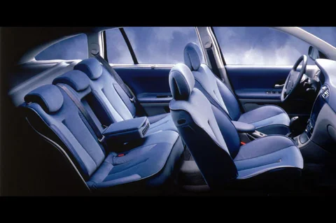 Renault Laguna 2.2 dCi Initiale 2003 view 9