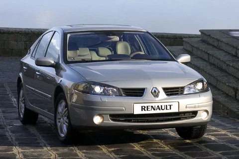 Renault Laguna 2.0 dCi 150 Privilège 2005 view 3