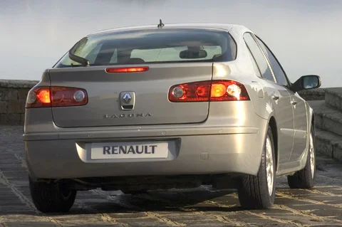 Renault Laguna 2.0 dCi 150 Privilège 2005 view 4