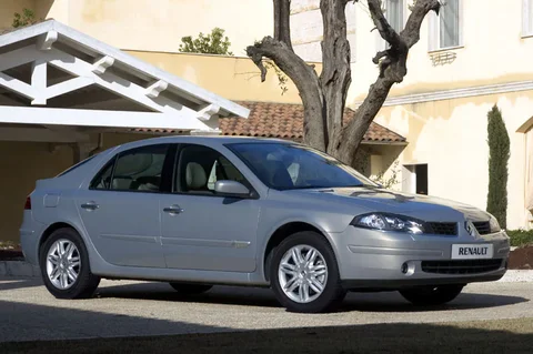 Renault Laguna 2.0 dCi 150 Privilège 2005 view 6