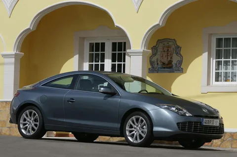 Renault Laguna Coupé 3.0 dCi Initiale 2008 view 10