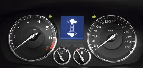 Renault Laguna Coupé 2.0 dCi 150 2012 view 1