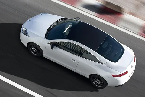 Renault Laguna Coupé 2.0 dCi 150 2012 view 2