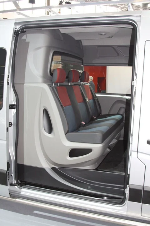 Renault Master L2H2 T33 FWD 2.3 dCi 100 2011 view 6