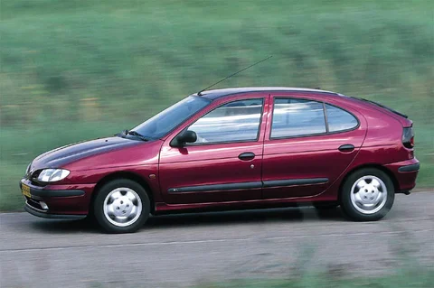 Renault Mégane RT 1.6e 1996 view 2