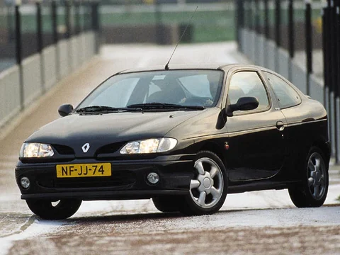 Renault Mégane 1996 front view