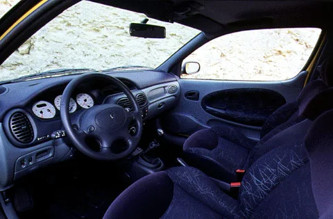 Renault Mégane Coupé 2.0 16V 1996 view 3