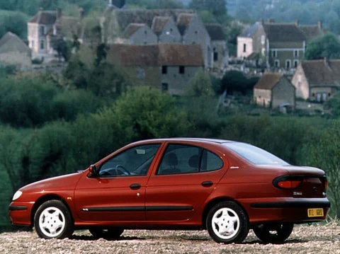 Renault Mégane Sedan Elysée 1.4e 1998 view 2