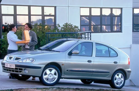 Renault Mégane 1.6 16V Expression 2000 view 2
