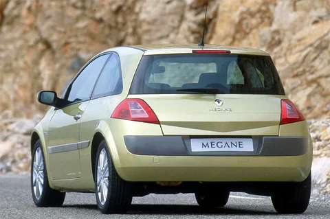 Renault Mégane 1.4 16V Expression Base 2002 view 4
