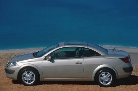 Renault Mégane C-C 2.0 16V T 165 Dynamique Comf. 2004 view 3