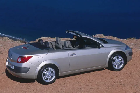 Renault Mégane C-C 2.0 16V T 165 Dynamique Comf. 2004 view 4