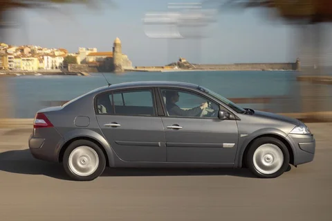 Renault Mégane Sedan 1.4 16V Expression 2006 view 6