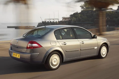 Renault Mégane Sedan 1.4 16V Expression 2006 view 7