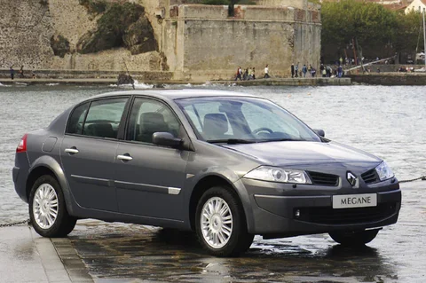 Renault Mégane Sedan 1.4 16V Expression 2006 view 10