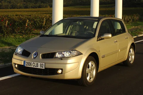 Renault Mégane 1.4 16V Expression 2006 view 4