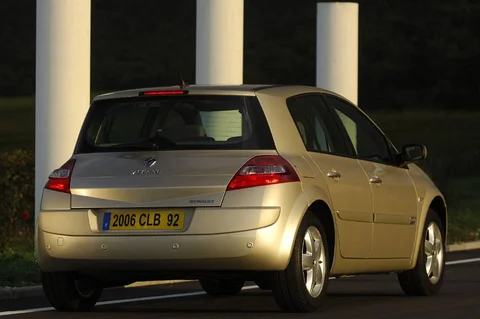 Renault Mégane 1.4 16V Expression 2006 view 5